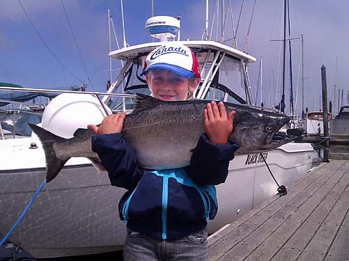 04_boy_fish 04_boy_fish