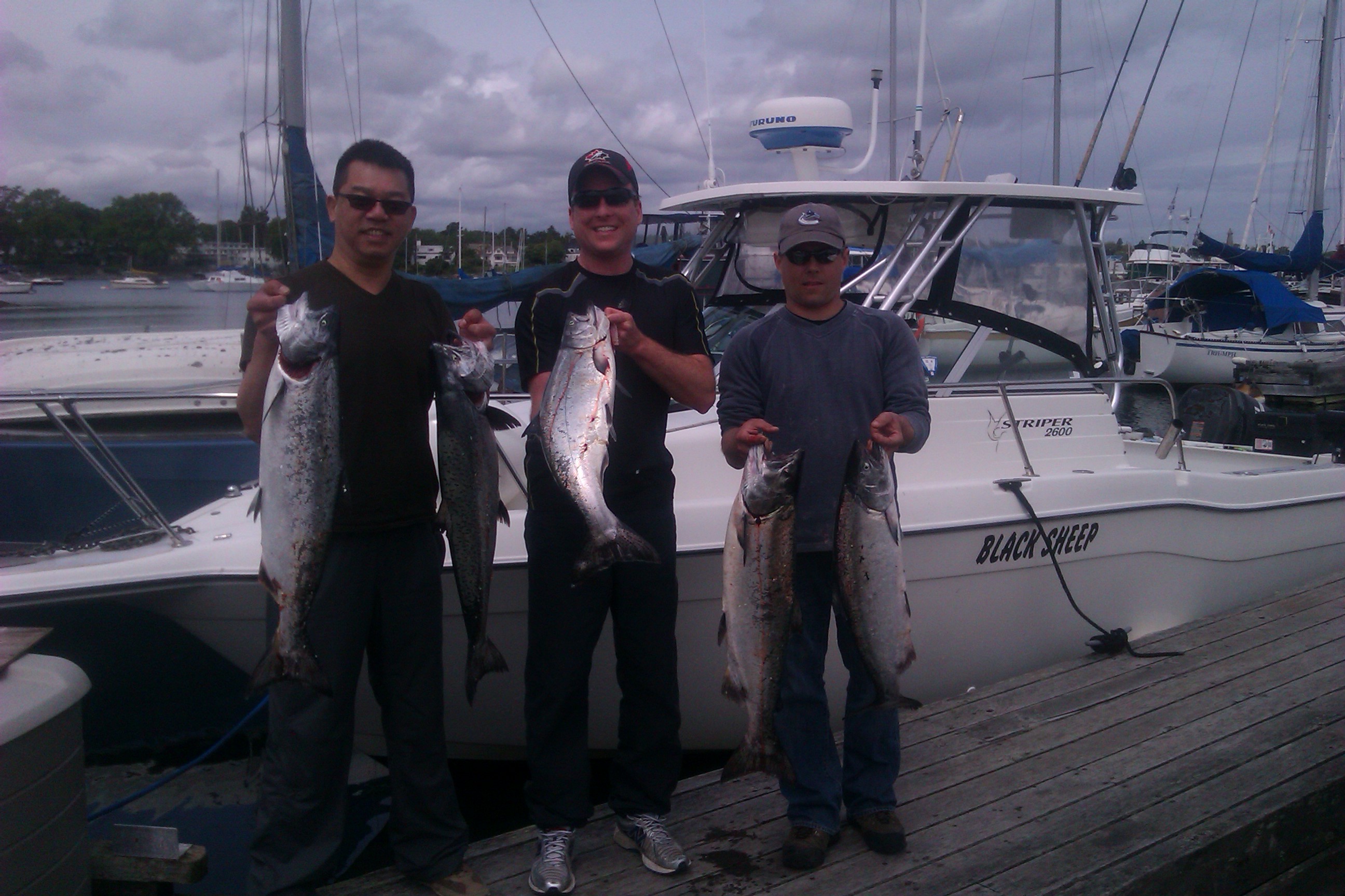 3_dudes_4fish 3_dudes_4fish